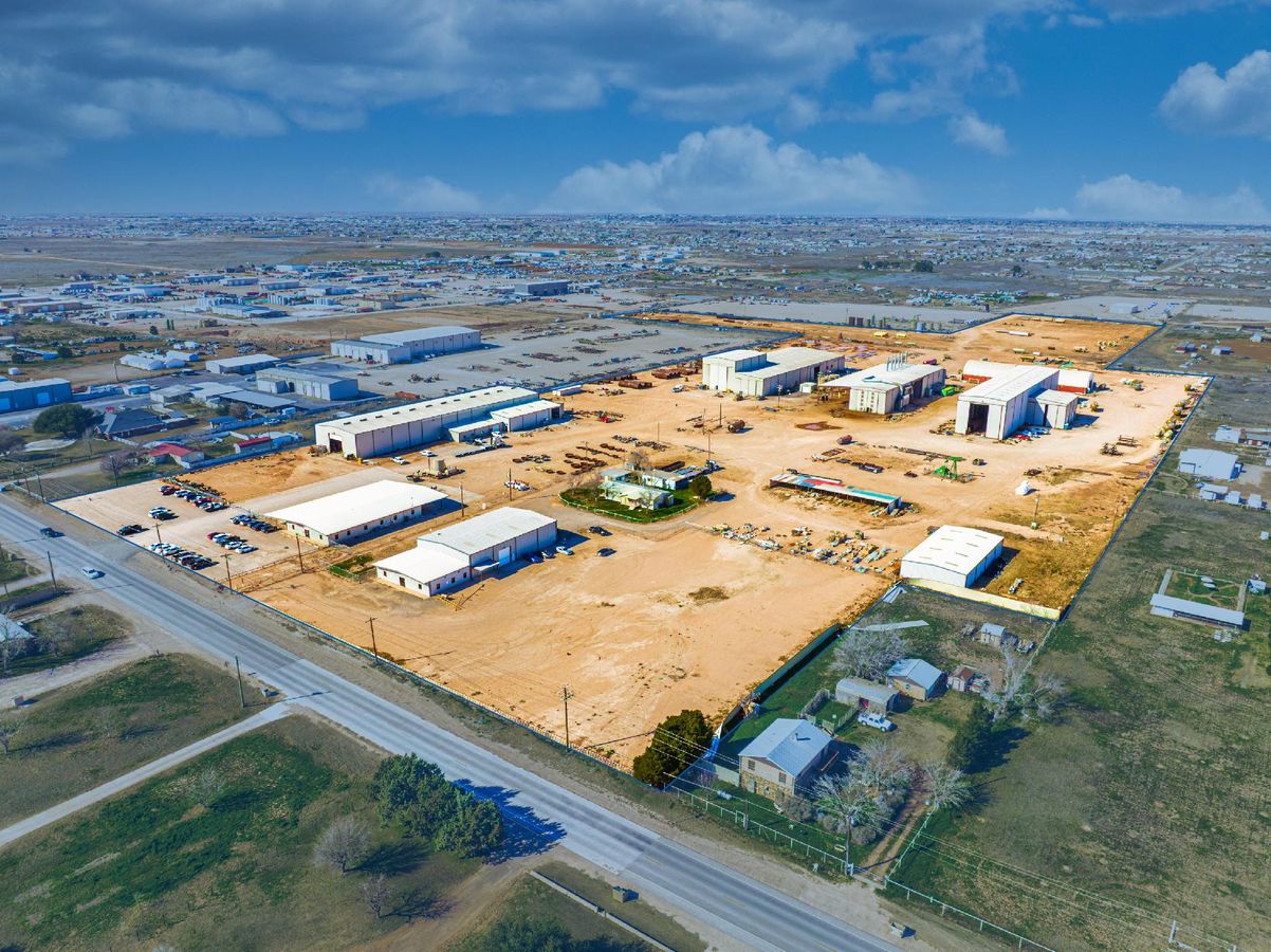 Former Fabrication Facility on 43+ Acres photo 2