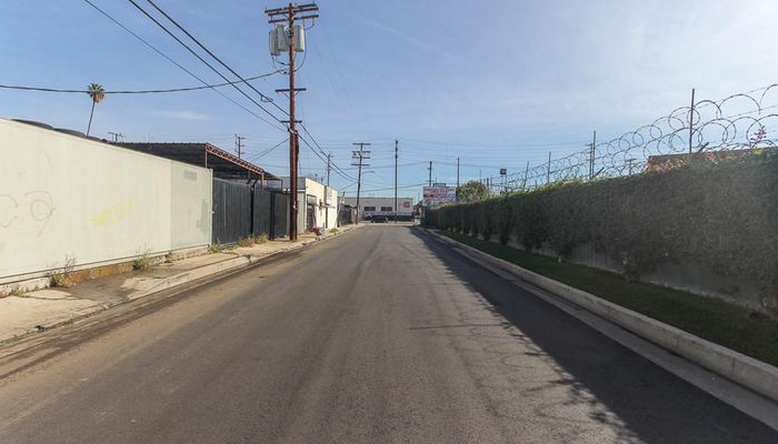 Warehouse Space for Sale at 14318 Calvert St Van Nuys, CA 91401 - #8