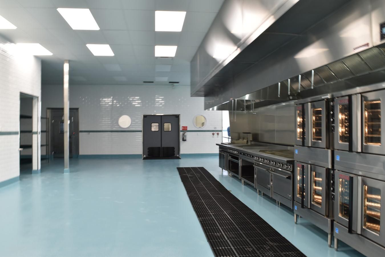 Brand New Commercial Kitchen with Large Lot! photo 2