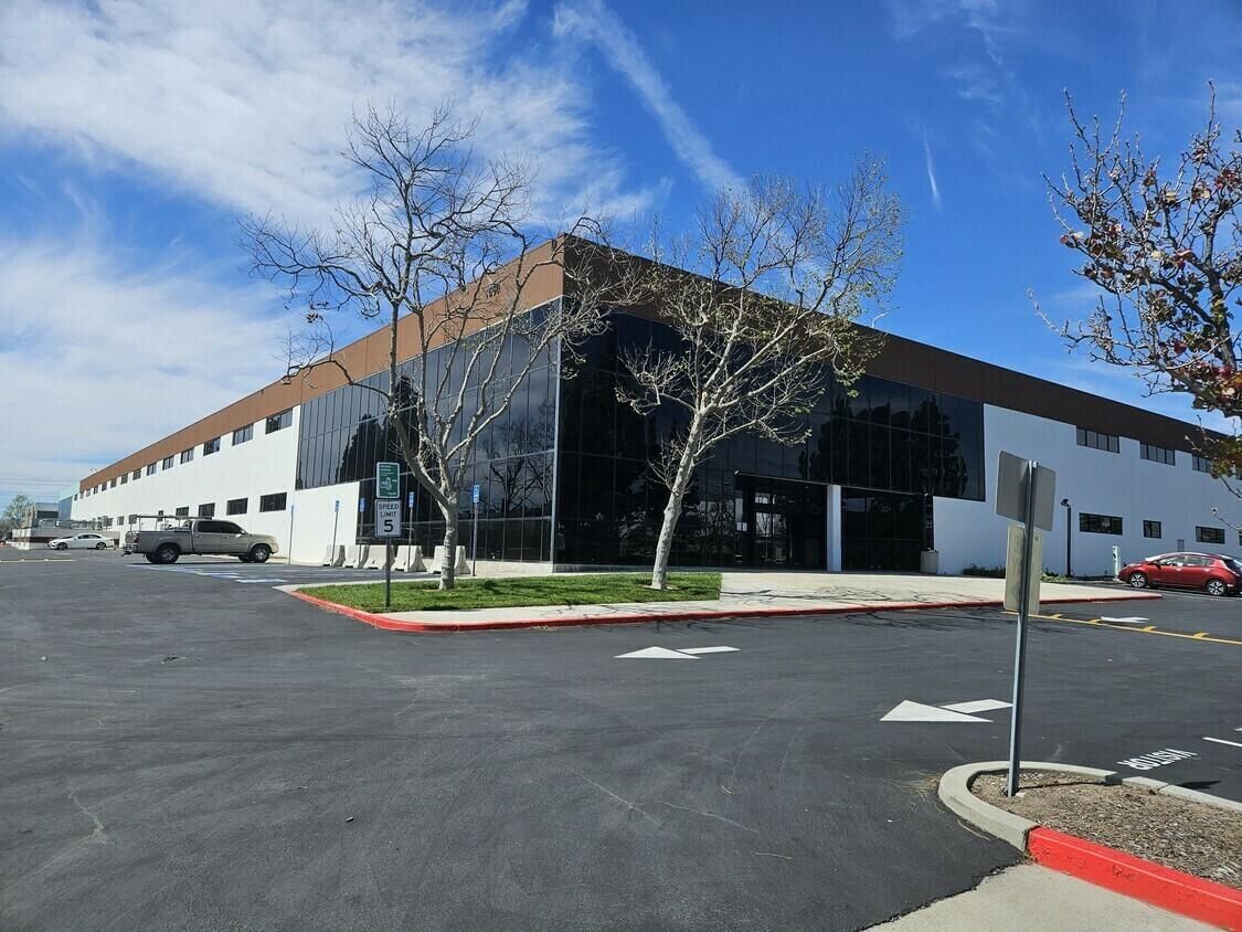 1660 Scenic Ave. photo 1