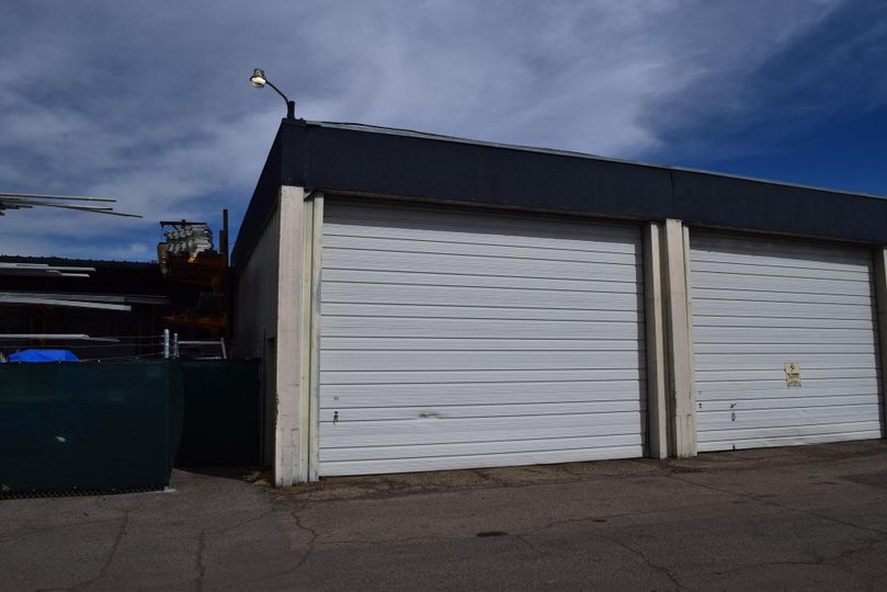 1,000 SF Warehouse/Storage
