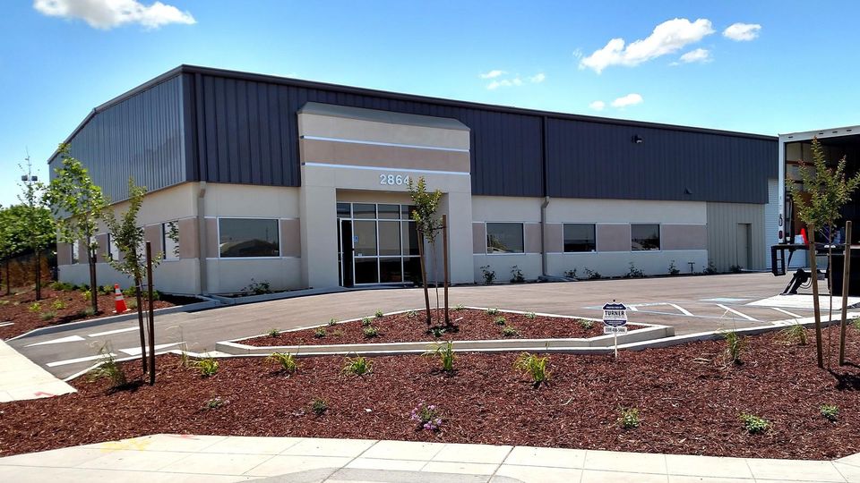 BTS Warehouse @ Jensen & Freway 99