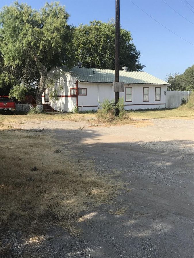 10755 S Zarzamora St photo 4