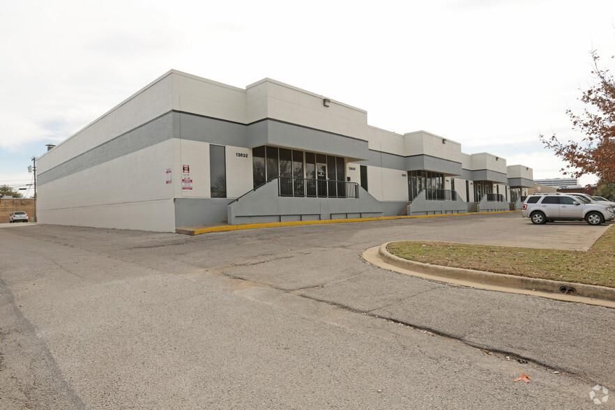 13618-13632 Neutron Rd photo 3