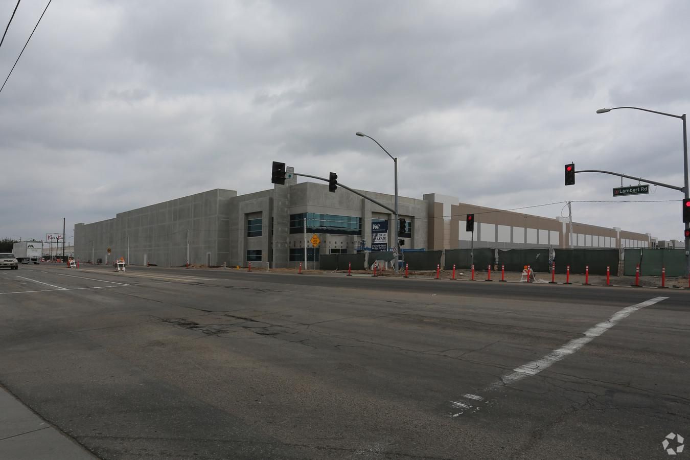 Building 1 photo 2