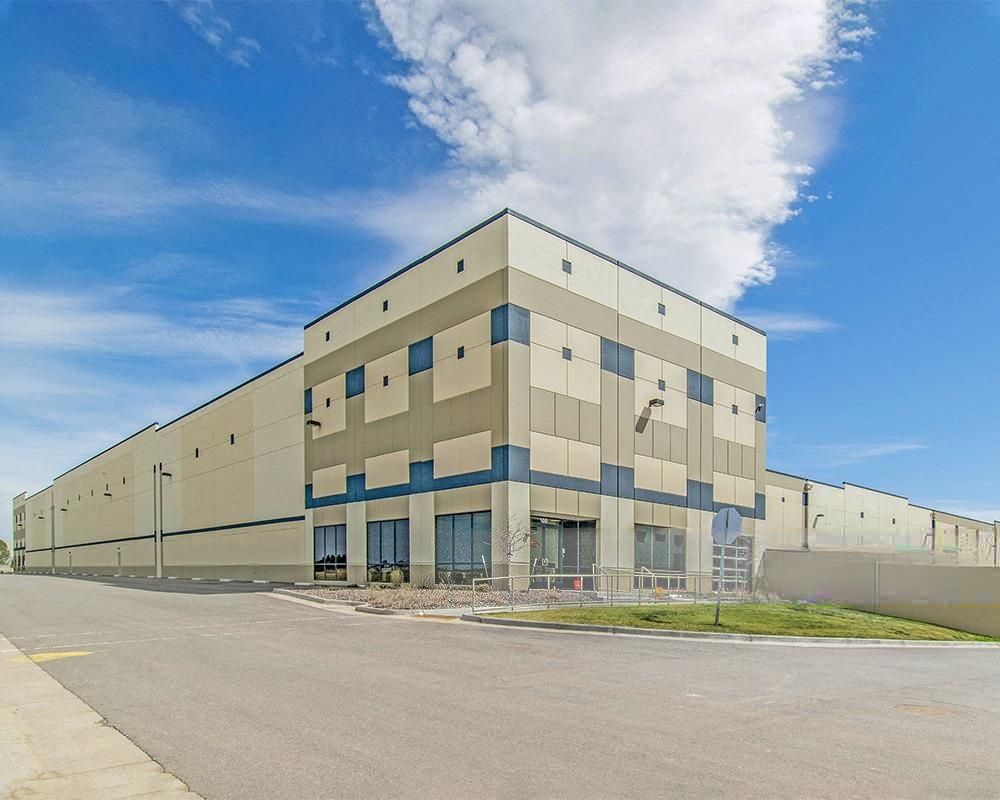 Majestic Commercenter - Building 5 photo 4