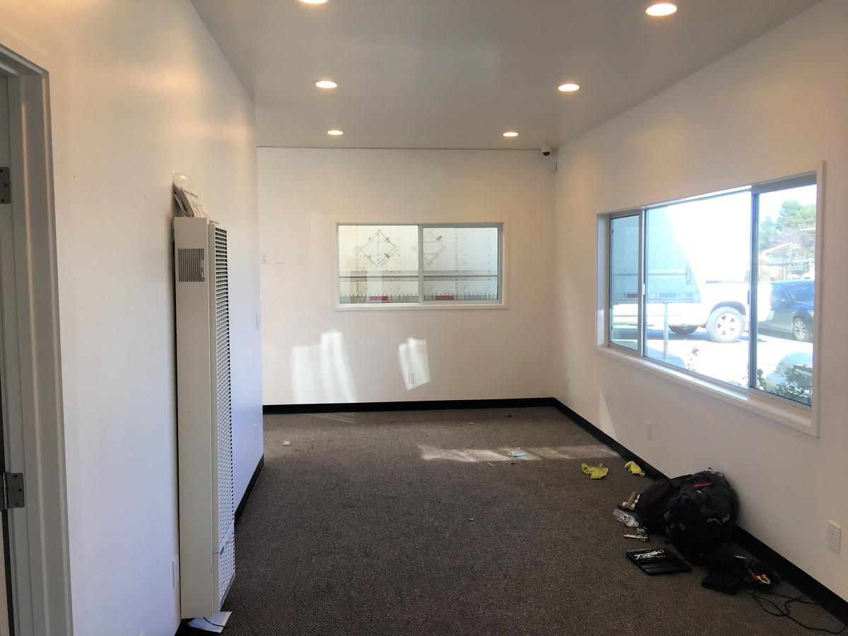 Flex Property For Lease photo 4