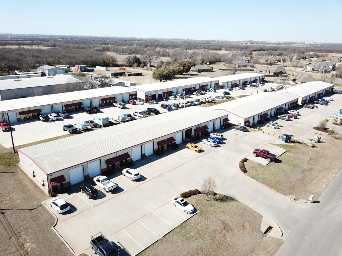 4305 FM 1187 photo 3