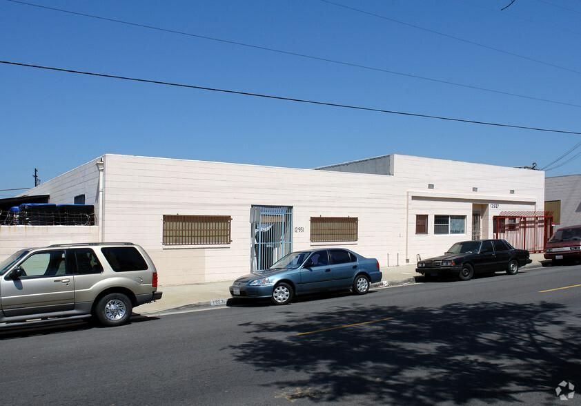 GENERAL WAREHOUSE * NEAR FREEWAY 12923-12943 S Budlong Ave photo 3