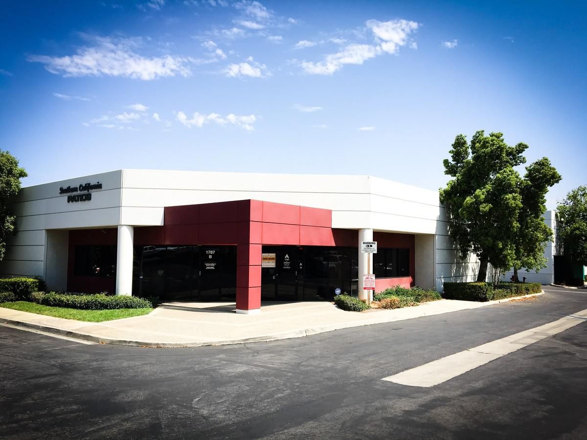 125 Business Center Drive photo 1