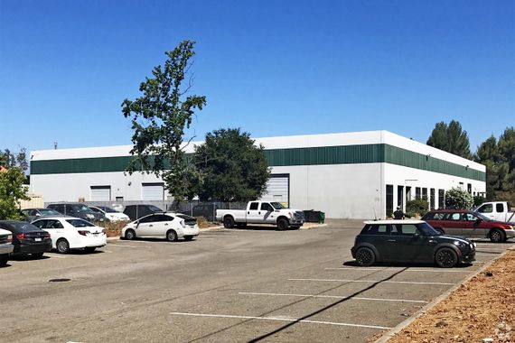 Multiple Spaces Property For Lease