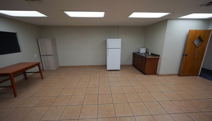 Warehouse Space for Rent at 8427 Canoga Ave Canoga Park, CA 91304 - #3