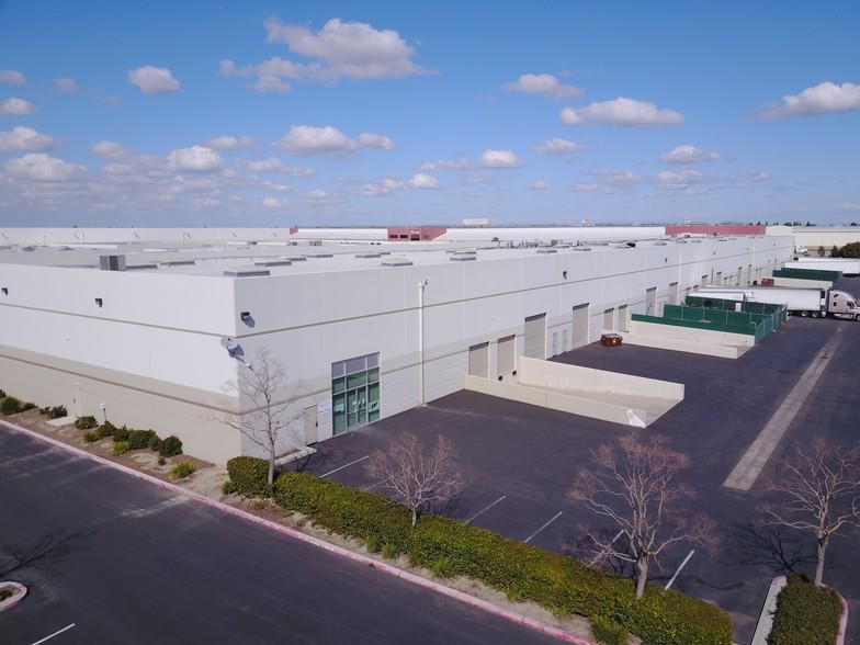 Manteca Business Centre II 1318 Dupont Ct photo 3