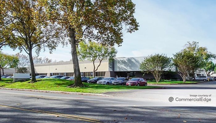 Warehouse Space for Rent at 535 Oakmead Pkwy Sunnyvale, CA 94086 - #1