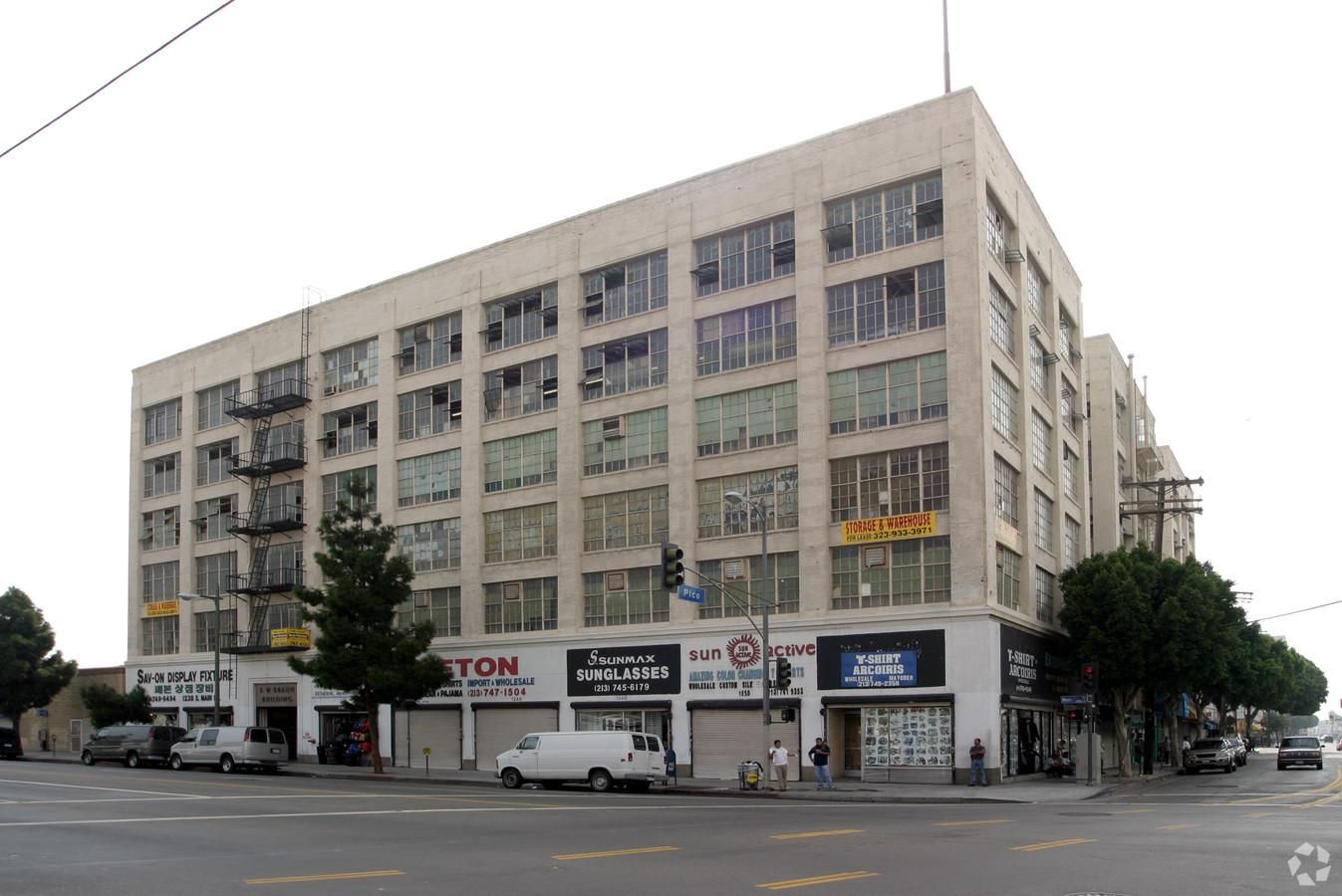 F.W. Braun Building photo 1