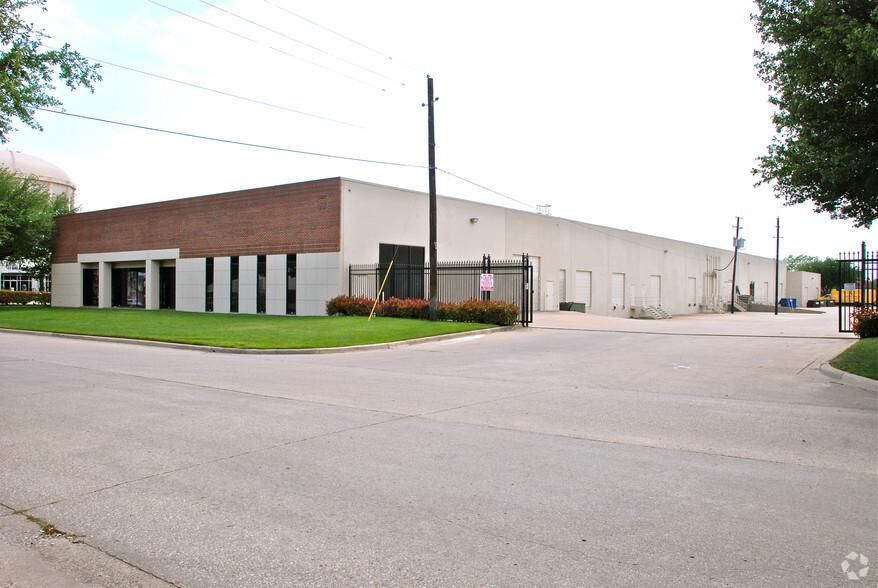 Bldg 10 12048-12092 Forestgate Dr photo 3