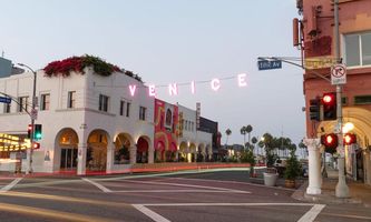 Office Space for Rent located at 66 1/2 Windward Ave Venice, CA 90291