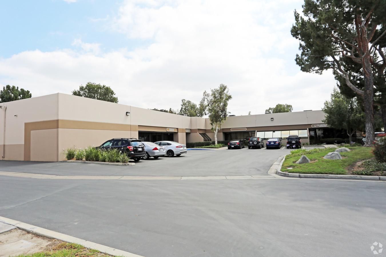1259 N Tustin Ave (3,997 sf) photo 4