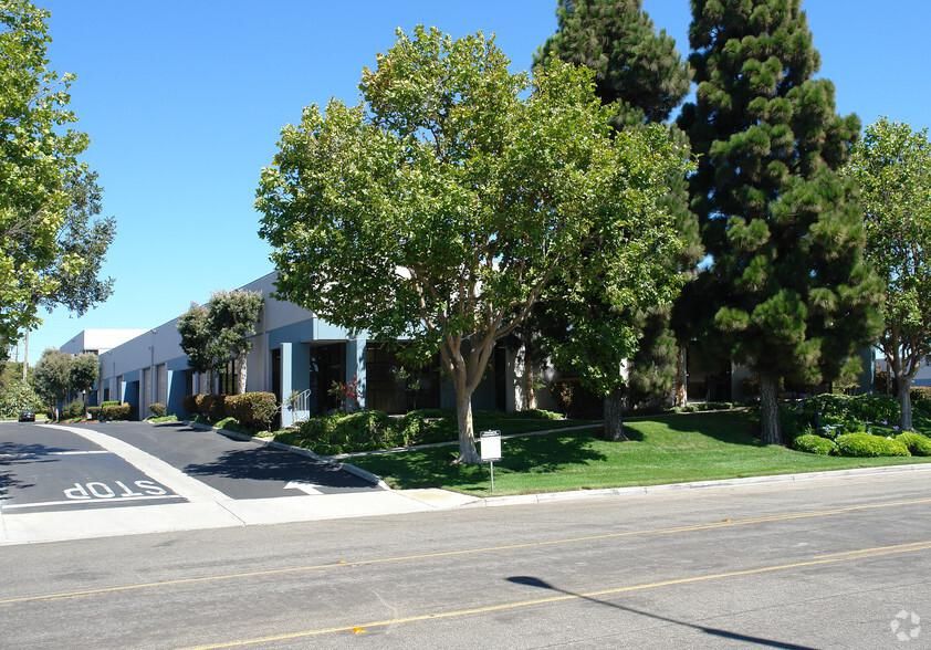 1802 Eastman Ave photo 3