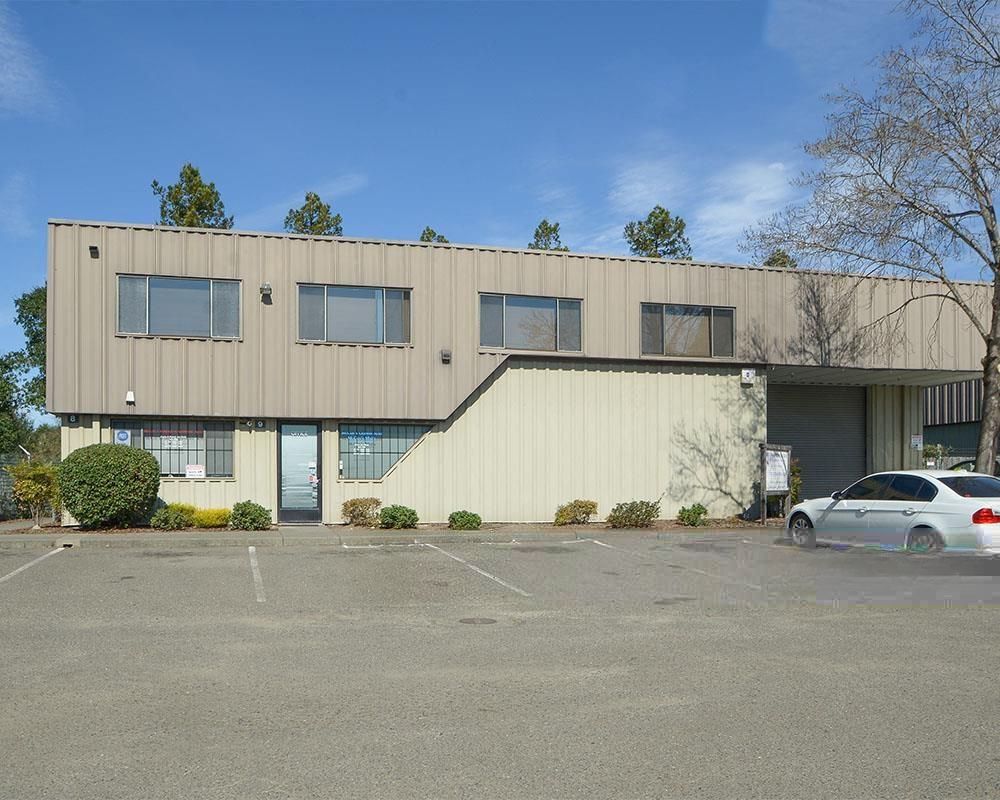 Oak Manor Industrial Park II photo 2