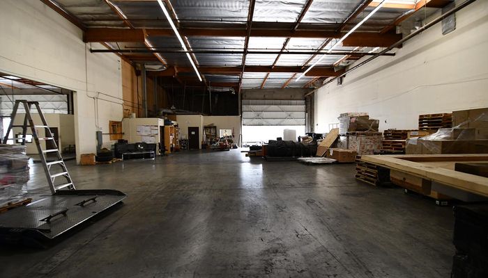 Warehouse Space for Rent at 261-293 E Redondo Beach Blvd Gardena, CA 90248 - #10