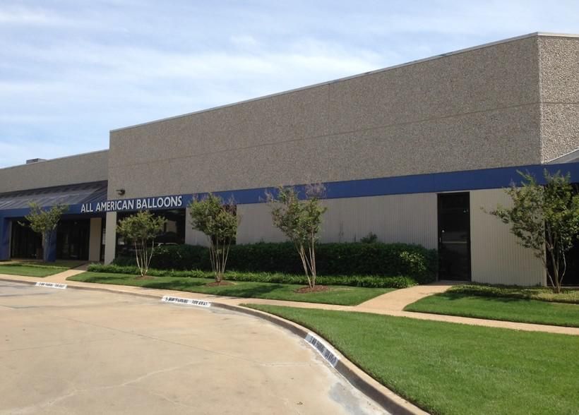 Randol Mill Service Center 2400-2440 E Randol Mill Rd photo 3