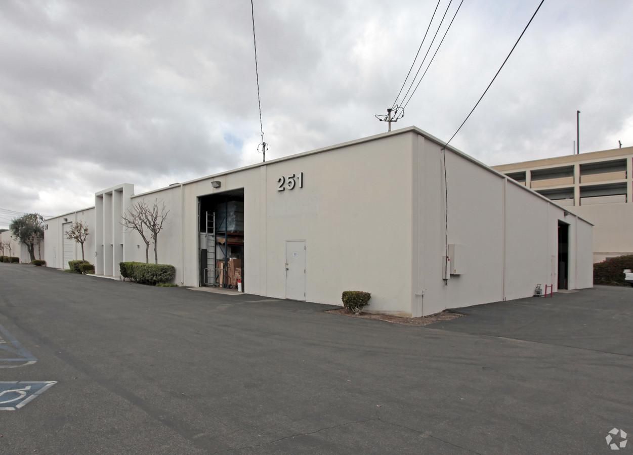 Industrial Property For Lease photo 1