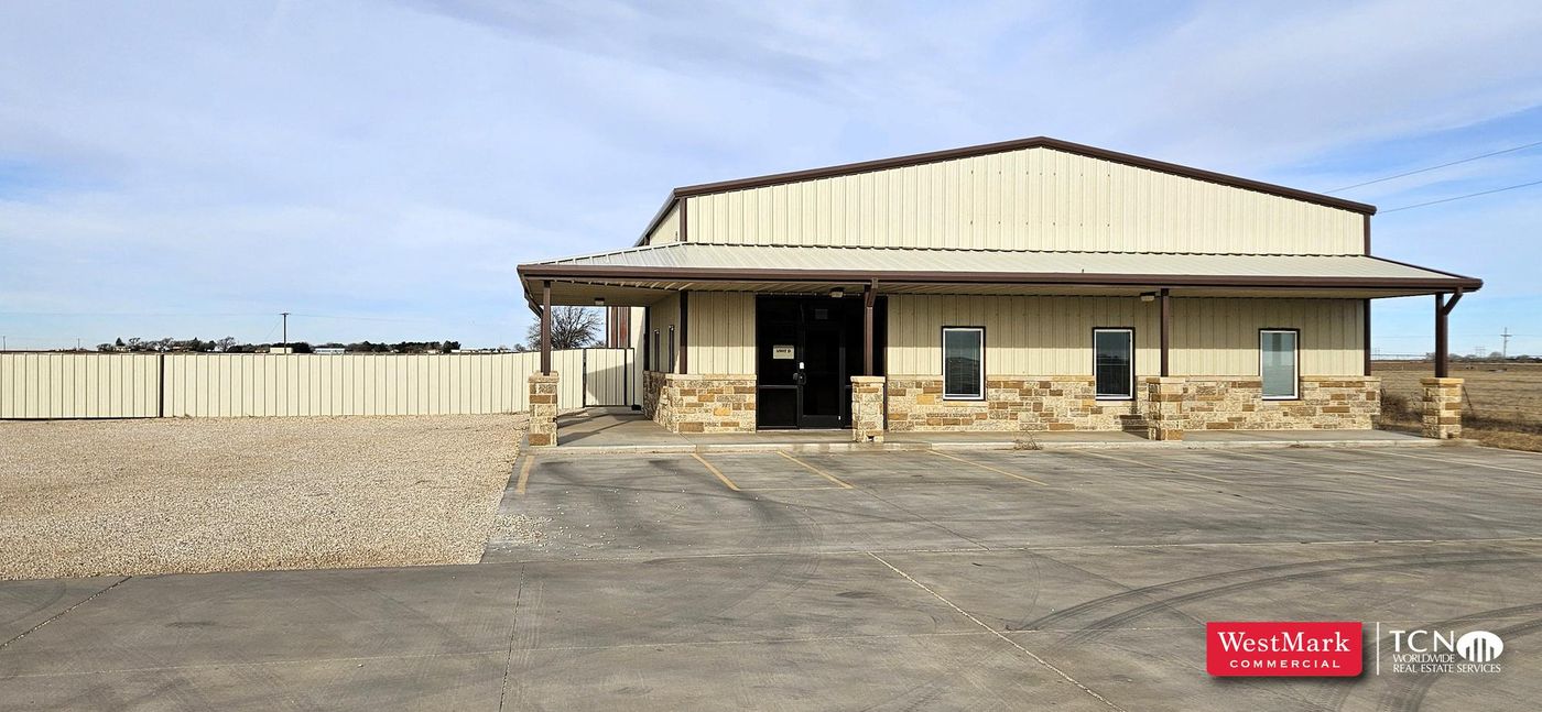 9402-D FM 1585 photo 1
