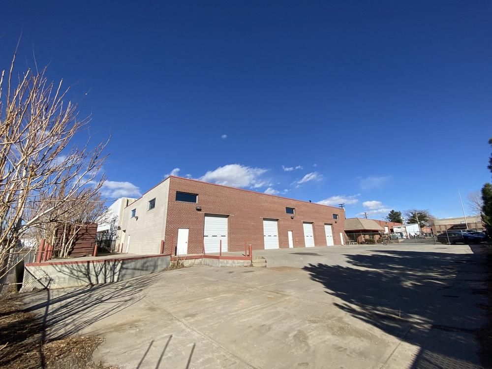 3931 Holly St photo 1