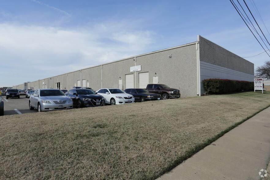 Building 5 1700 Capital Ave photo 3
