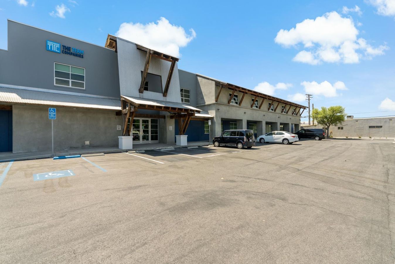 901 West Alameda photo 1