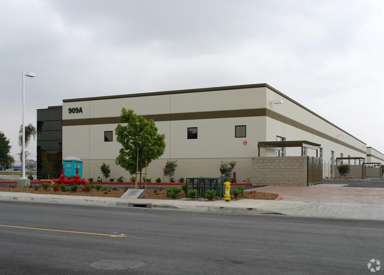 Bldg A photo 4