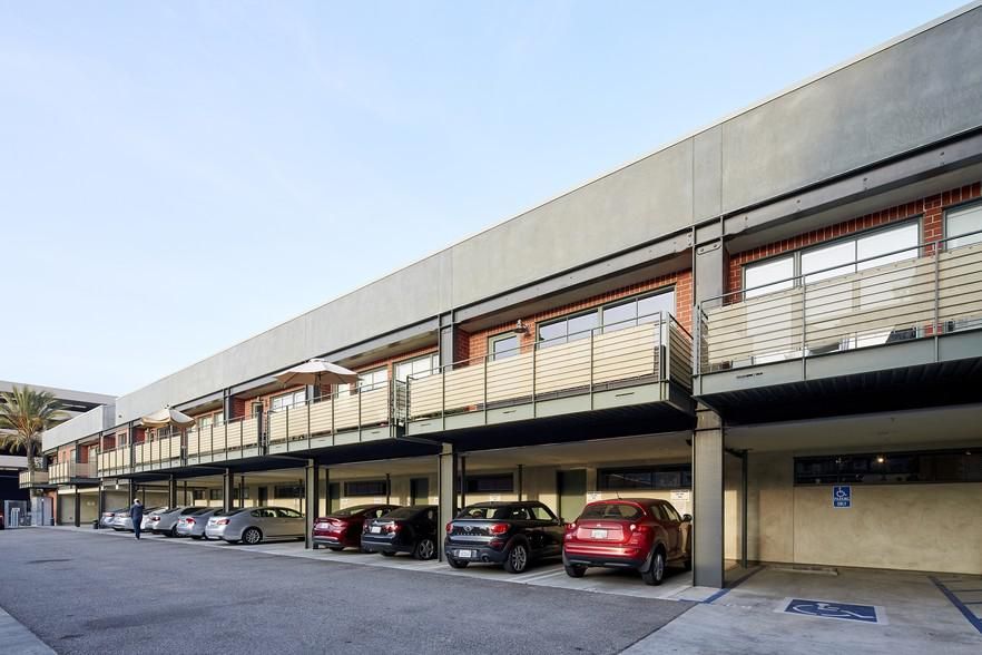 Silicon Beach Lofts 1046 Princeton Dr photo 4