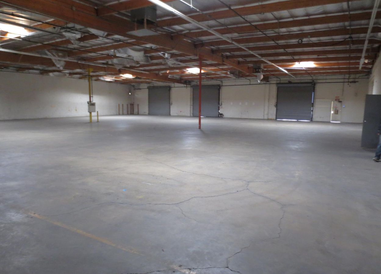 Prime Valencia Industrial Center photo 2