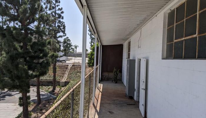 Warehouse Space for Rent at 936 W Hyde Park Blvd Inglewood, CA 90302 - #8