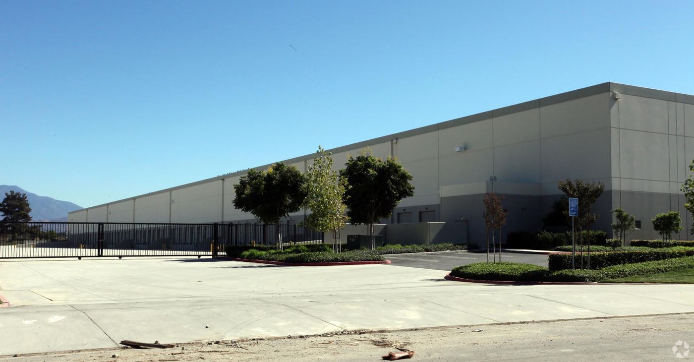 Redlands Logistics Center photo 4