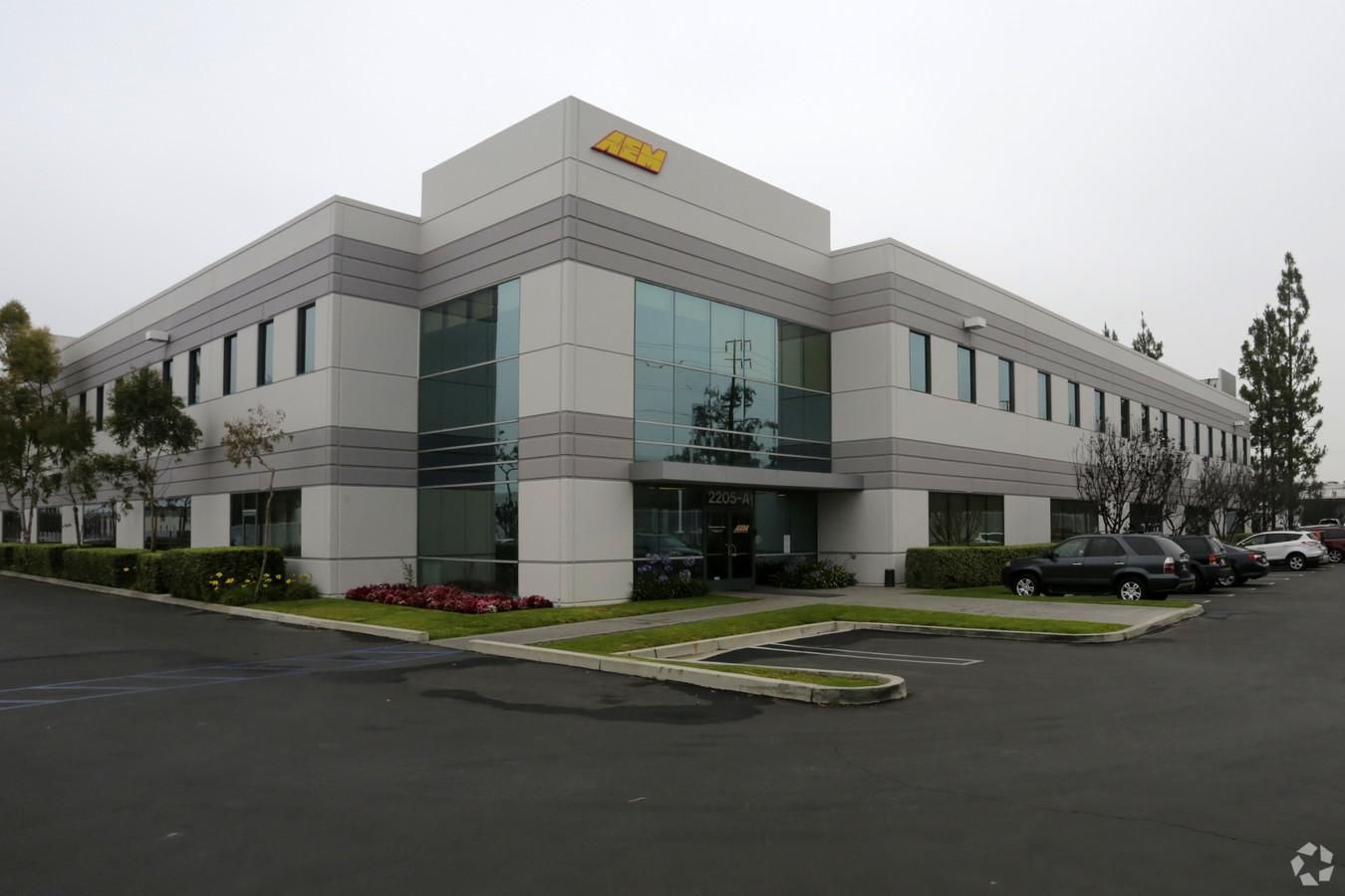 Van Ness Commerce Center photo 1