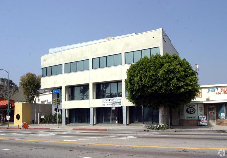 10951 W Pico Blvd