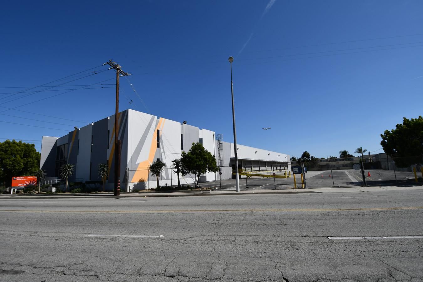Industrial Property For Lease photo 1
