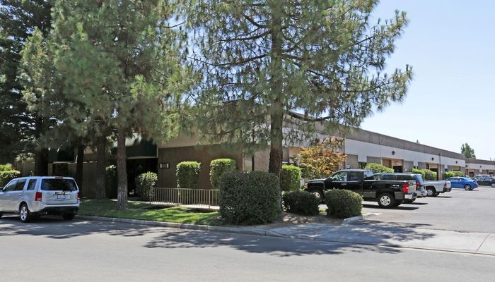 Warehouse Space for Rent at 323 W Cromwell Ave Fresno, CA 93711 - #3