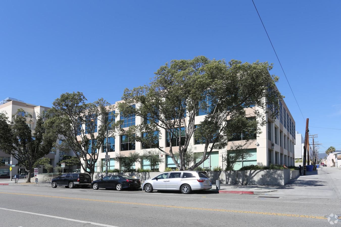 Santa Monica UCLA Medical Bldg photo 4