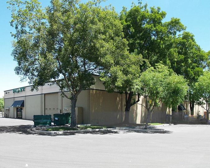 Harter Business Park - 1230 Harter Avenue