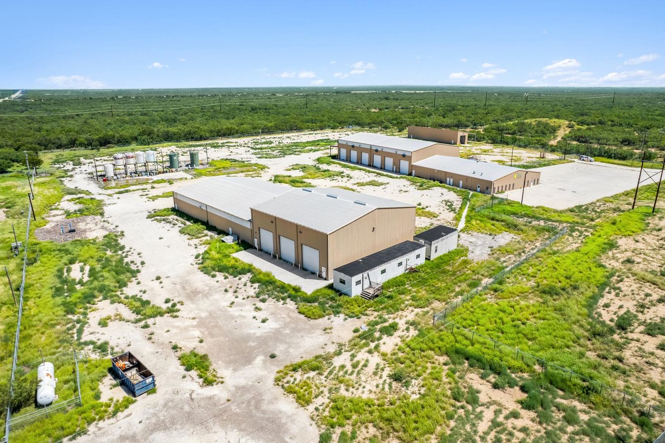 Multiple Industrial Buildings on ±80 Acres photo 1