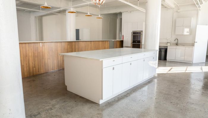 Warehouse Space for Rent at 1024 Santee St Los Angeles, CA 90015 - #11