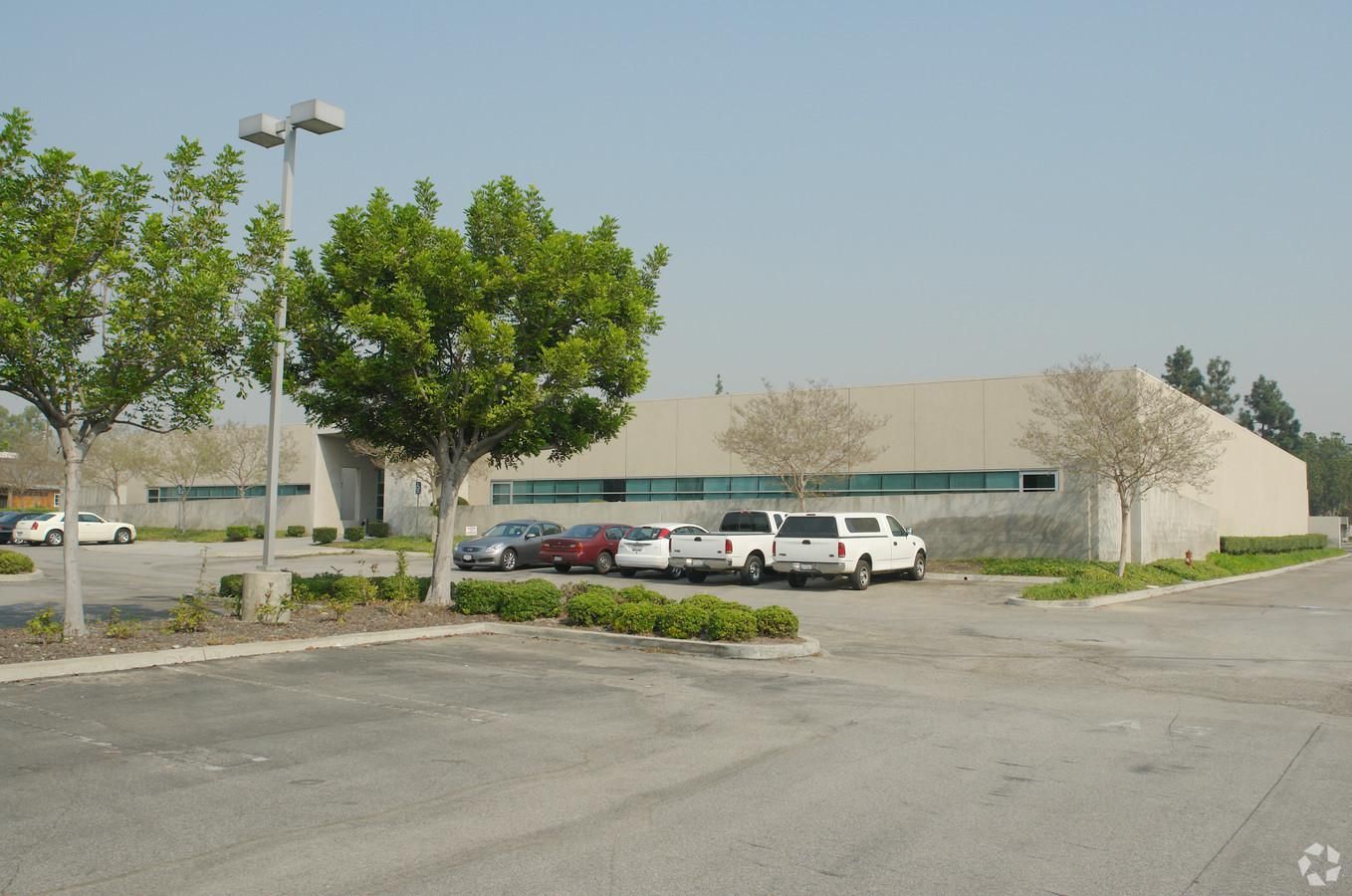 LA Self Storage Dev or Creative Office Lease photo 2