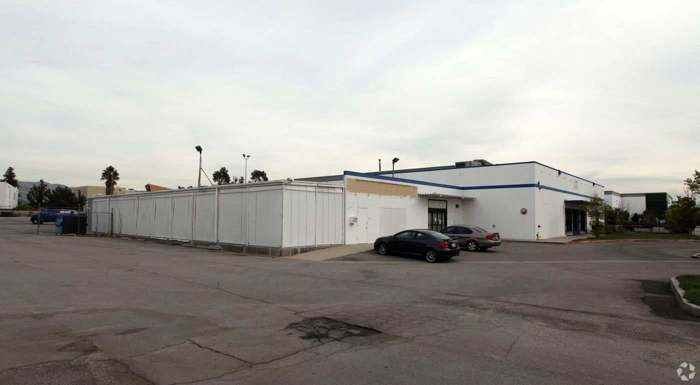 Industrial Property For Sale photo 1
