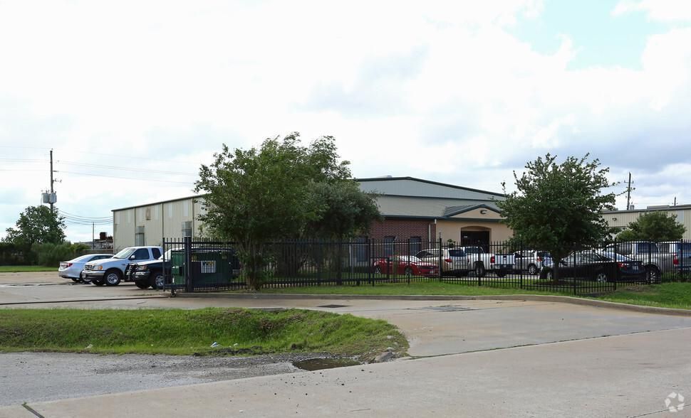 13018 Brittmoore Park Dr photo 1