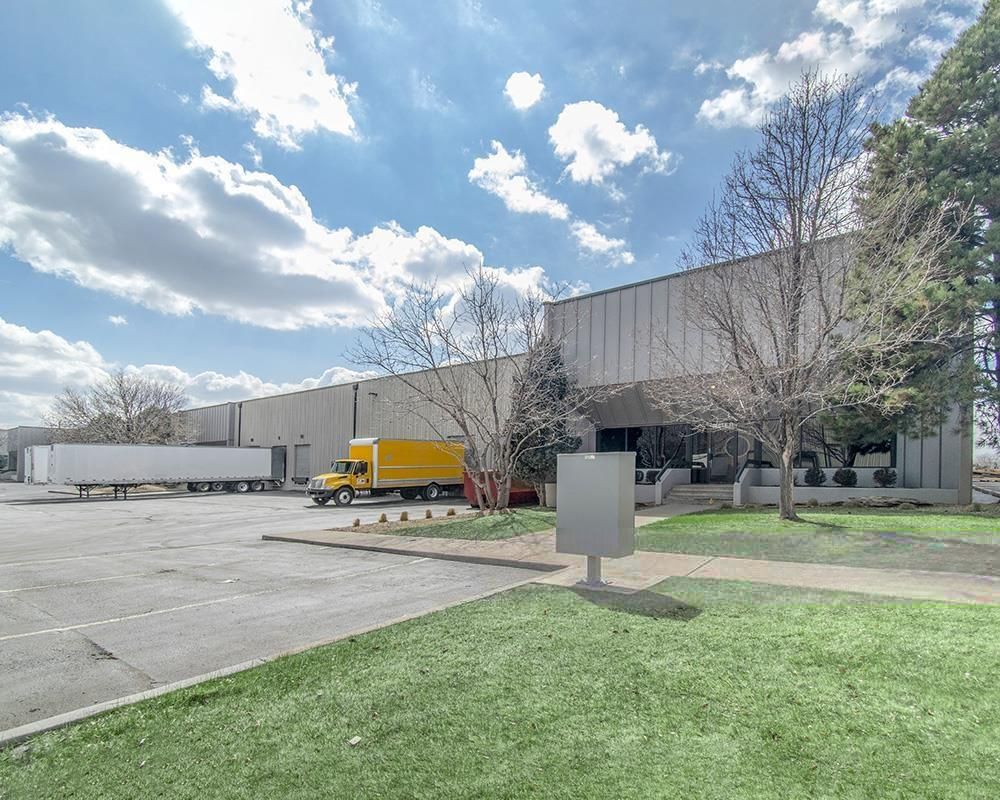 Denver Business Center, Bldg 1 photo 2