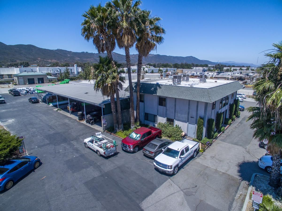 Multiple Spaces Property For Lease photo 2
