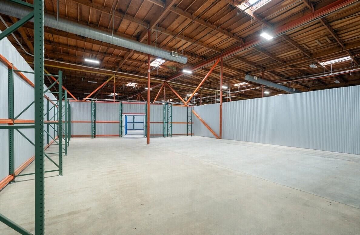 ReadySpaces South Gate photo 2